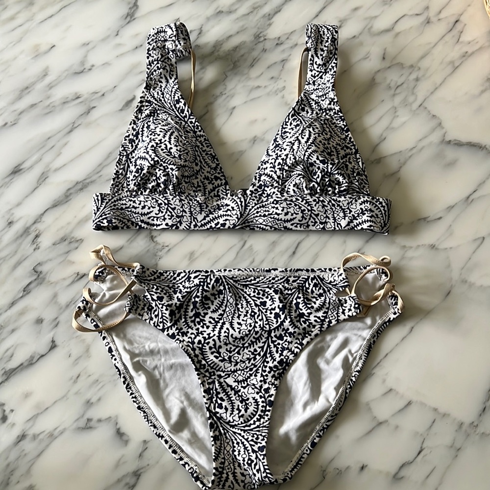 Aerie 2 piece navy white paisley bikini with gold straps small m